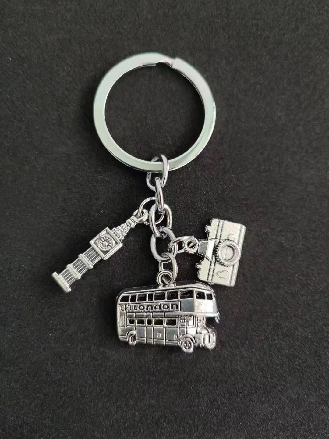 Porte-clés Big Ben Londres avec appareil photo, porte-clés, breloques de bus, cadeau pour voyageur, 