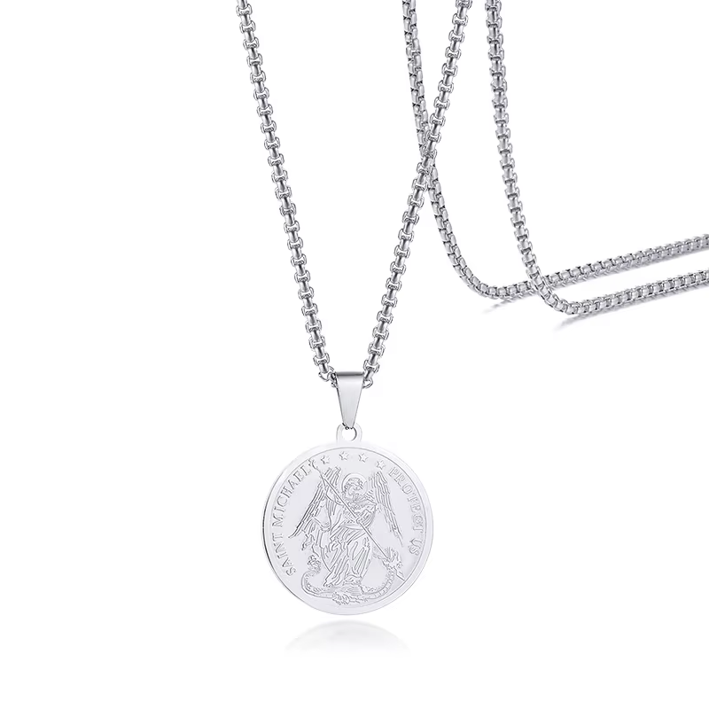 Les hommes de foi catholique qui sont comme dieu ST. Collier avec pendentif de médaille MICHAEL pour