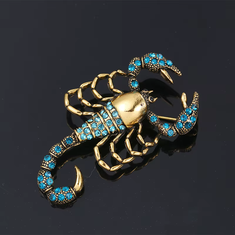 Broche en cristal pour femmes, bijoux tendance, strass, Scorpion, décoration de robe