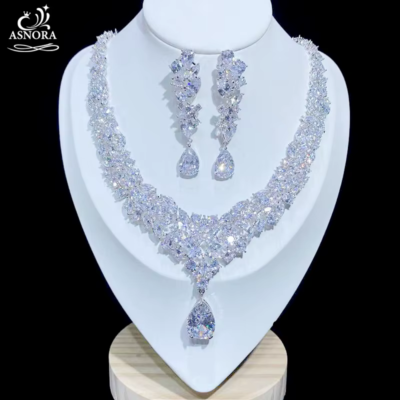Ensemble de bijoux de luxe en zircone cubique brillante, collier de mariage, pendentifs, accessoires