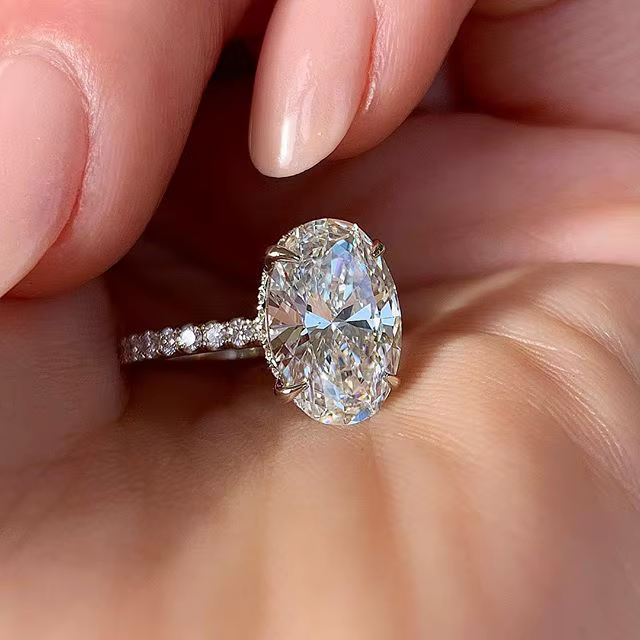 Huitan – bague ovale en pierre CZ brillante et éblouissante, réglage à quatre griffes, cadeau d'anni
