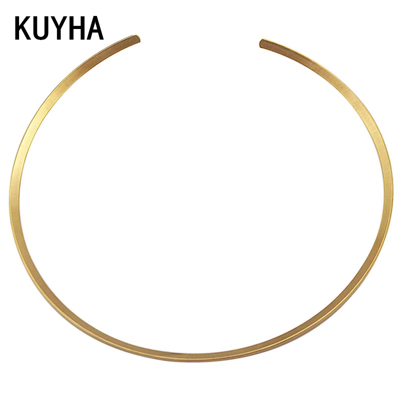 Tour de cou Torques en or sculpté, collier de forme simple, bijoux en métal Bergame, version étroite