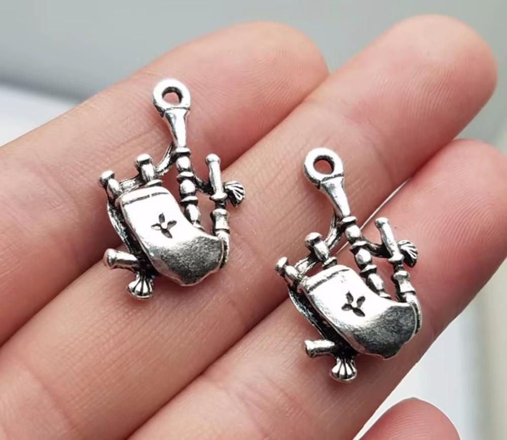 15 pièces/lot, tubes en sac écossais Chams, pendentifs en argent Antique pour bricolage, fournitures