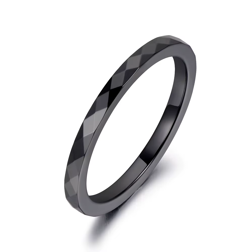JeeMango Trendy 2mm noir et blanc coupe céramique Anneaux bijoux mariage bagues de fiançailles pour 
