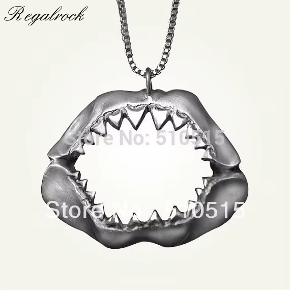 Collier de dents de requin de mâchoires, dent de mois gothique, pendentif animal, baleine punk, pois