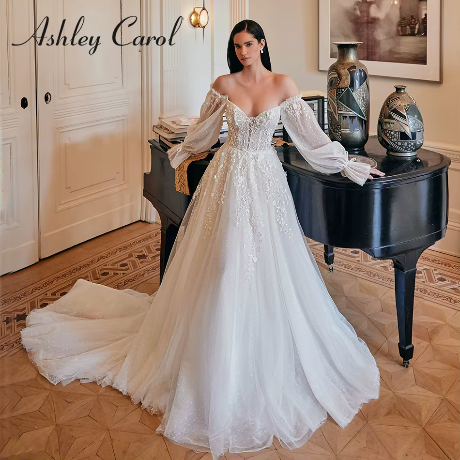 Ashley Carol-Robe de Mariée Style Boho en Dentelle avec Perles Délicates, Sans Bretelles, Manches Bo