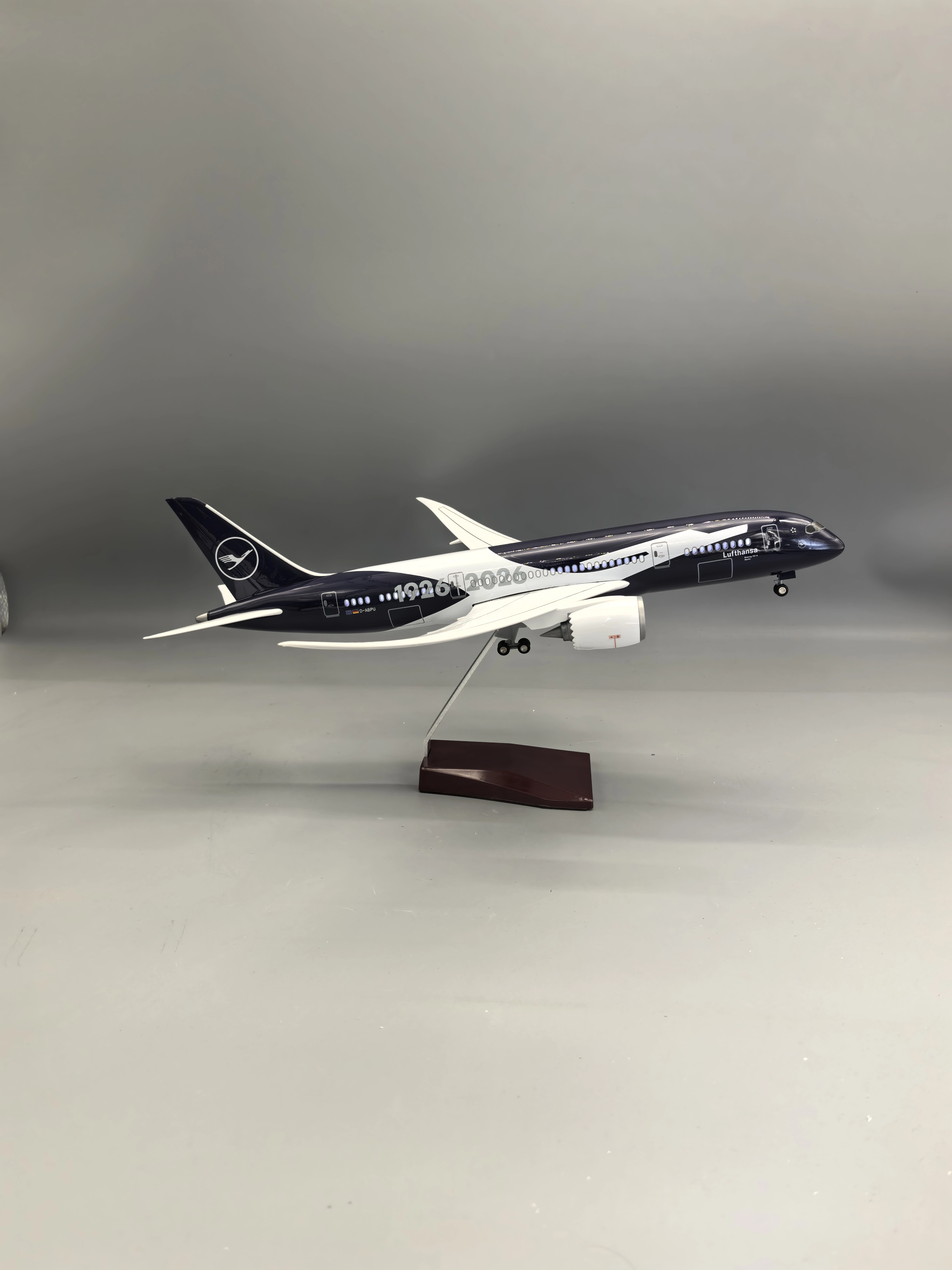NOUVEAU Modèle d'avion miniature Lufthansa B787 de 43 cm, avion de collection à l'échelle, jouet en 