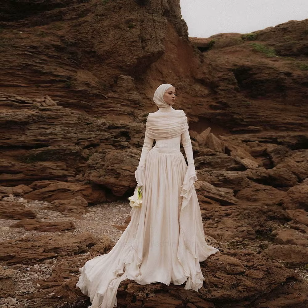 Robe de mariée bohème Roseann, style musulman, avec manches à volants en mousseline, traîne et châle