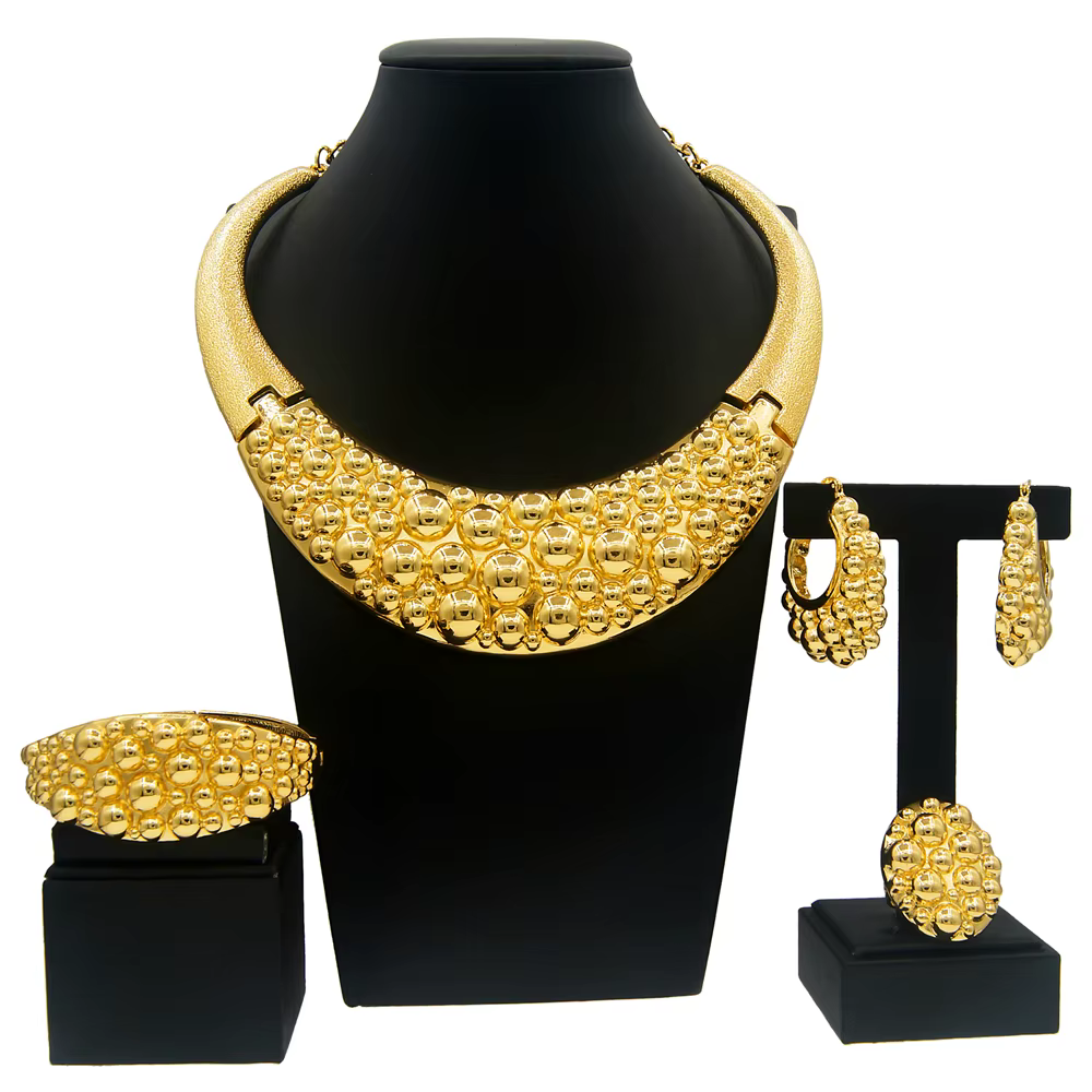 Ensemble de bijoux élégant pour femmes, comprenant grand collier et boucles d'oreilles en or, adapté