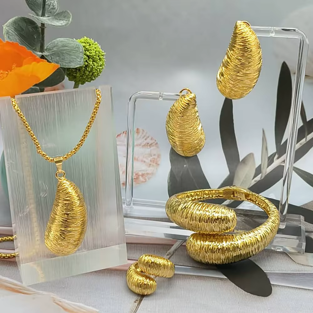 Ensemble de bijoux africains en alliage de cuivre pour femmes, boucles d'oreilles et pendentif, coll
