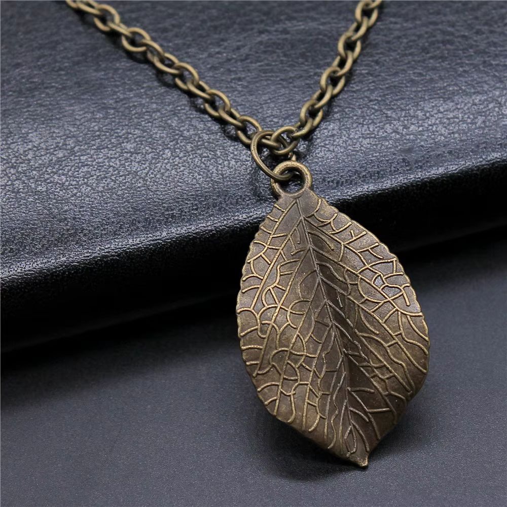 Collier Vintage avec pendentif en forme de feuille, couleur Bronze Antique, 35x20mm, pour femmes et 