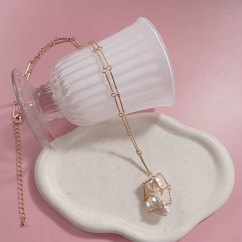 Collier ras du cou moderne et romantique avec perles en cage et chaîne satellite, bijou tendance pou