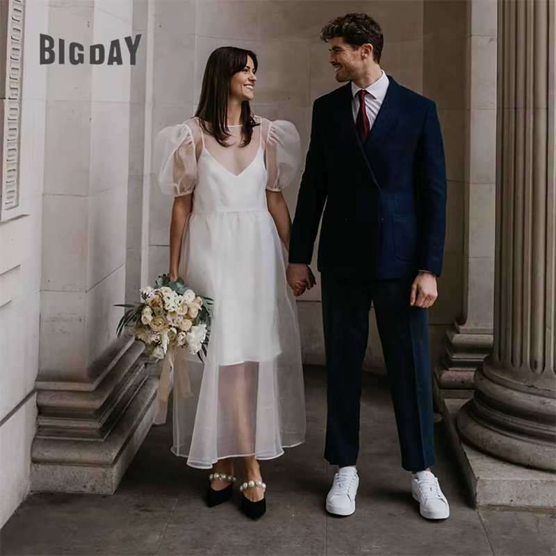 Robe de mariée courte élégante pour femme, dos ouvert, manches courtes bouffantes, tulle, col rond, 