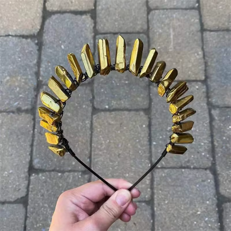 Serre-tête Couronne Rouge Profond Électroplaqué Or/Argent avec Cristaux Blancs Faits Main – Accessoi