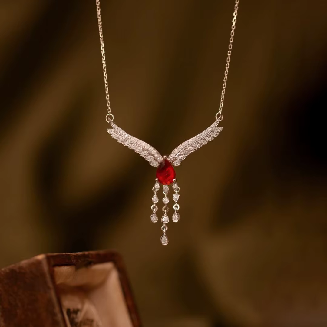 Collier luxueux et frappé de pierres précieuses rouges pour femmes, en argent 925 incrusté de diaman