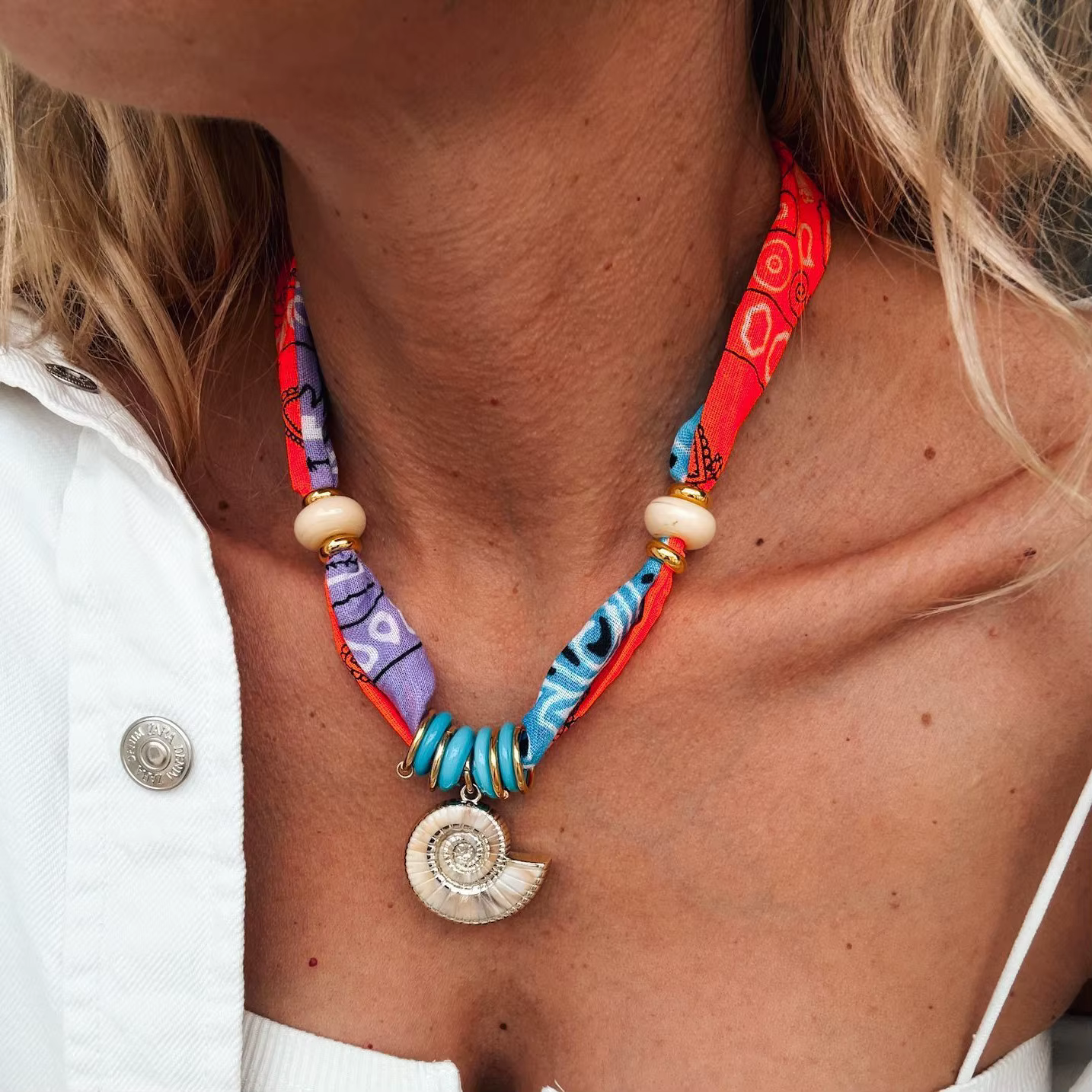 Collier écharpe coloré pour femme avec coquillages et conques, collier bandana d'été, collier océan,