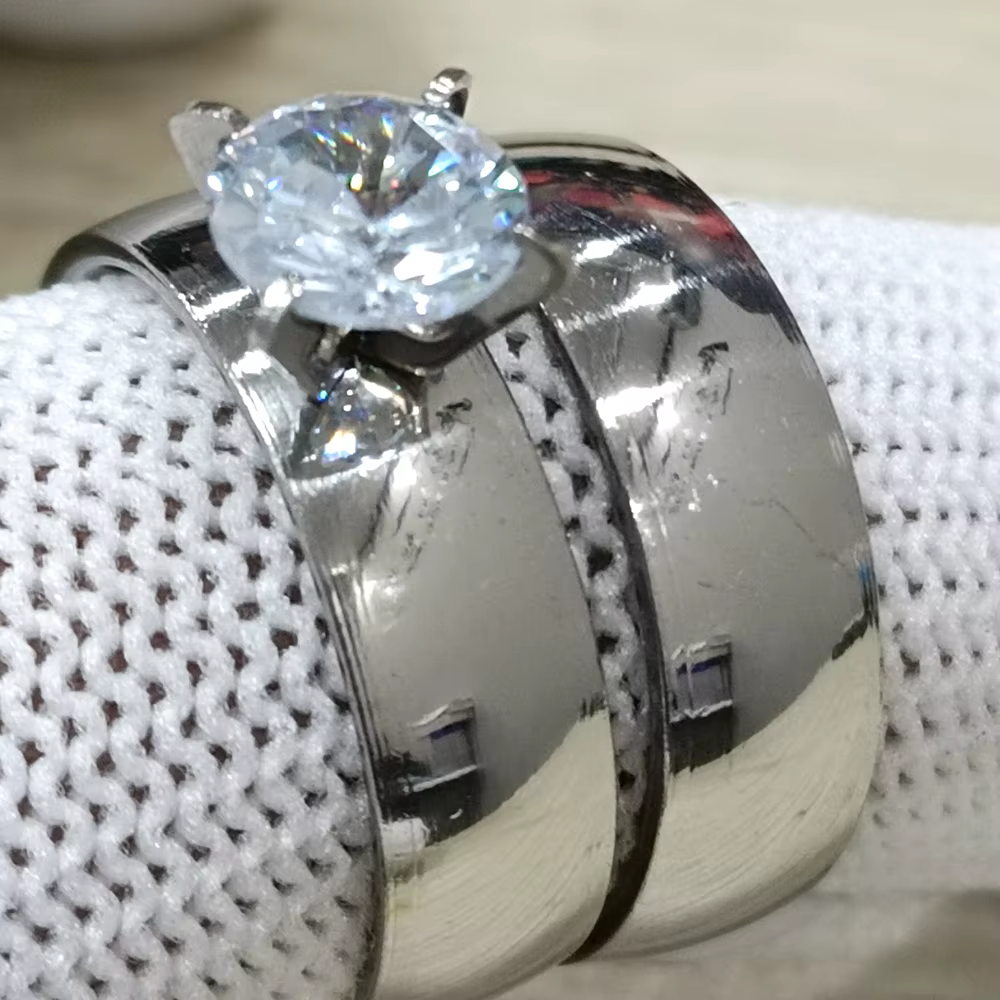 10 ensembles (20 pièces) de bagues de mariage classiques en acier inoxydable avec zircon, mélange de