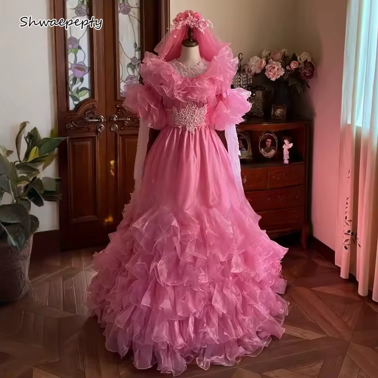 Robe de mariée vintage victorienne rose à volants en organza, avec appliques en dentelle, manches lo