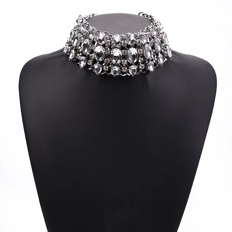 Collier ras du cou en biscuits pour femme, gros blanc glacé, bijoux de créateur de luxe, accessoires