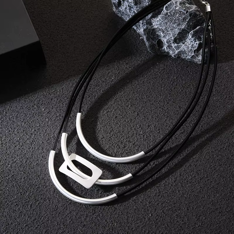 Pendentifs géométriques irréguliers à Double anneau en alliage pour hommes et femmes, légers, de lux