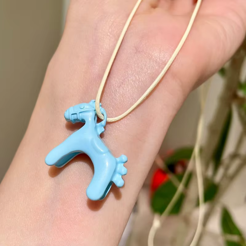 Collier Long avec pendentif cheval coloré pour femmes, chaîne de pull Simple et réglable, bijoux cad