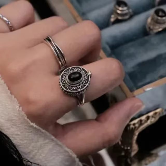 Bague ouvrable à compartiment secret, design rétro européen mystérieux, bague de rangement haut de g