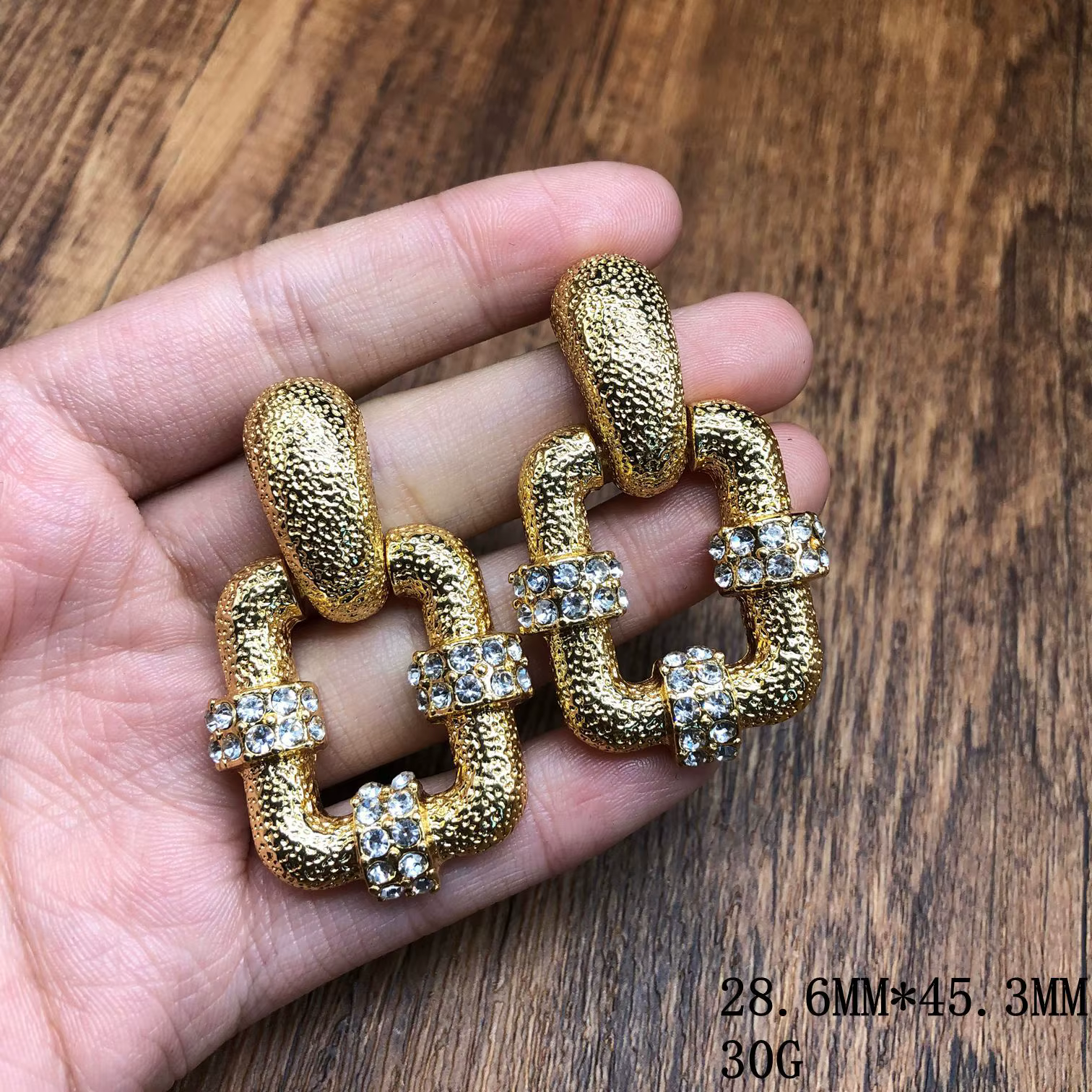Ensemble de bijoux vintage 2026 - accessoires élégants et robustes pour femmes, colliers, bracelets 