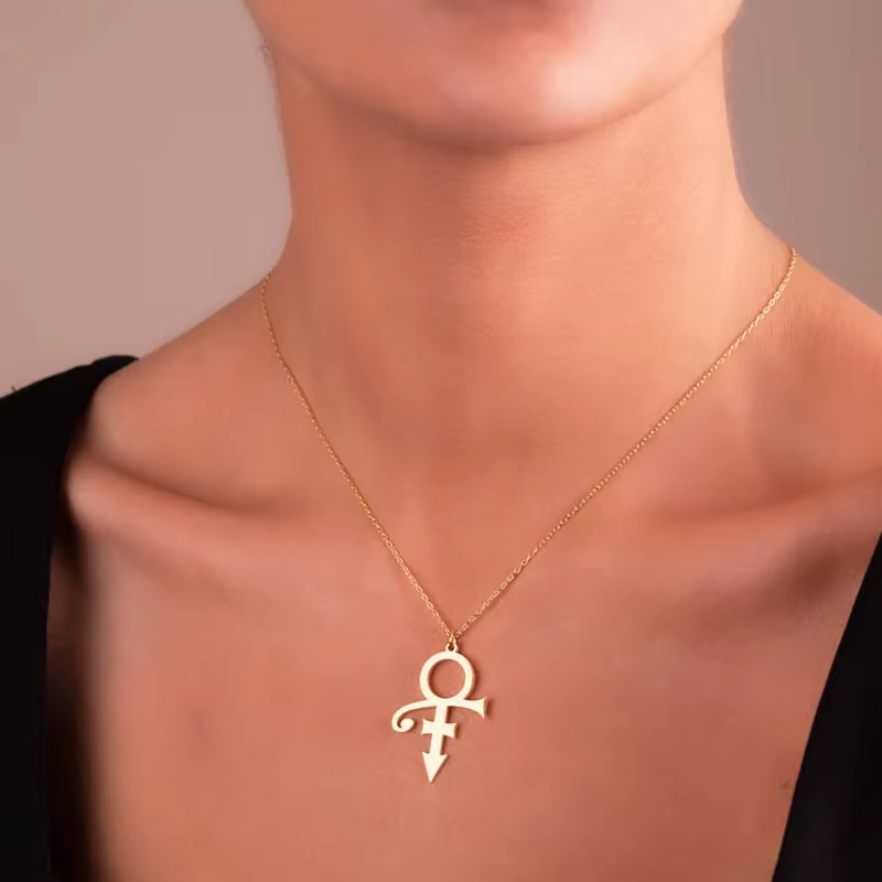 Nouveau Collier Symbole Prince 2026 en Acier Inoxydable Couleur Argent, Pendentif pour Fans, Idéal C