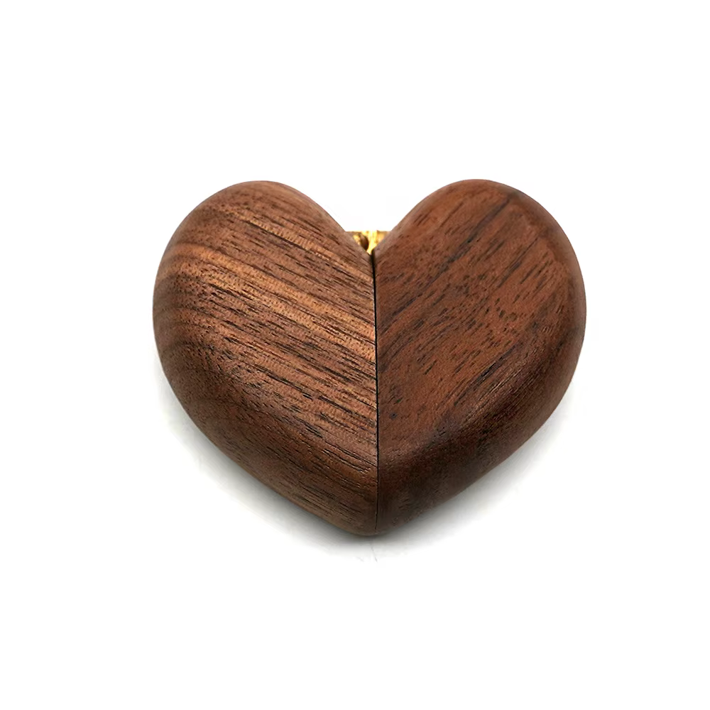 Boîte de proposition de bague de mariage en bois en forme de cœur romantique, personnalisable pour l