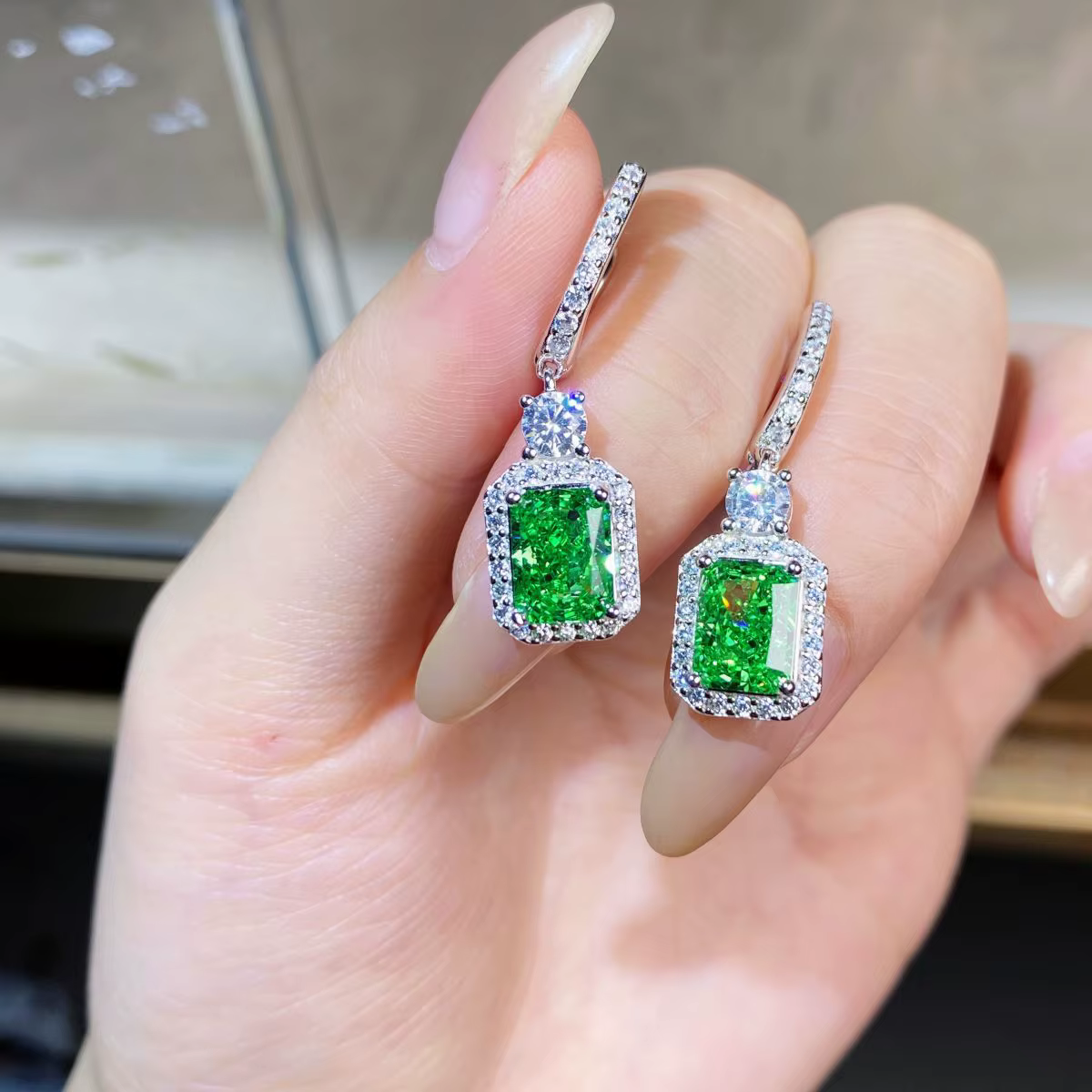 Boucles d'oreilles de fiançailles en or blanc véritable 2CT/pièce avec diamant vert pour femme, or A