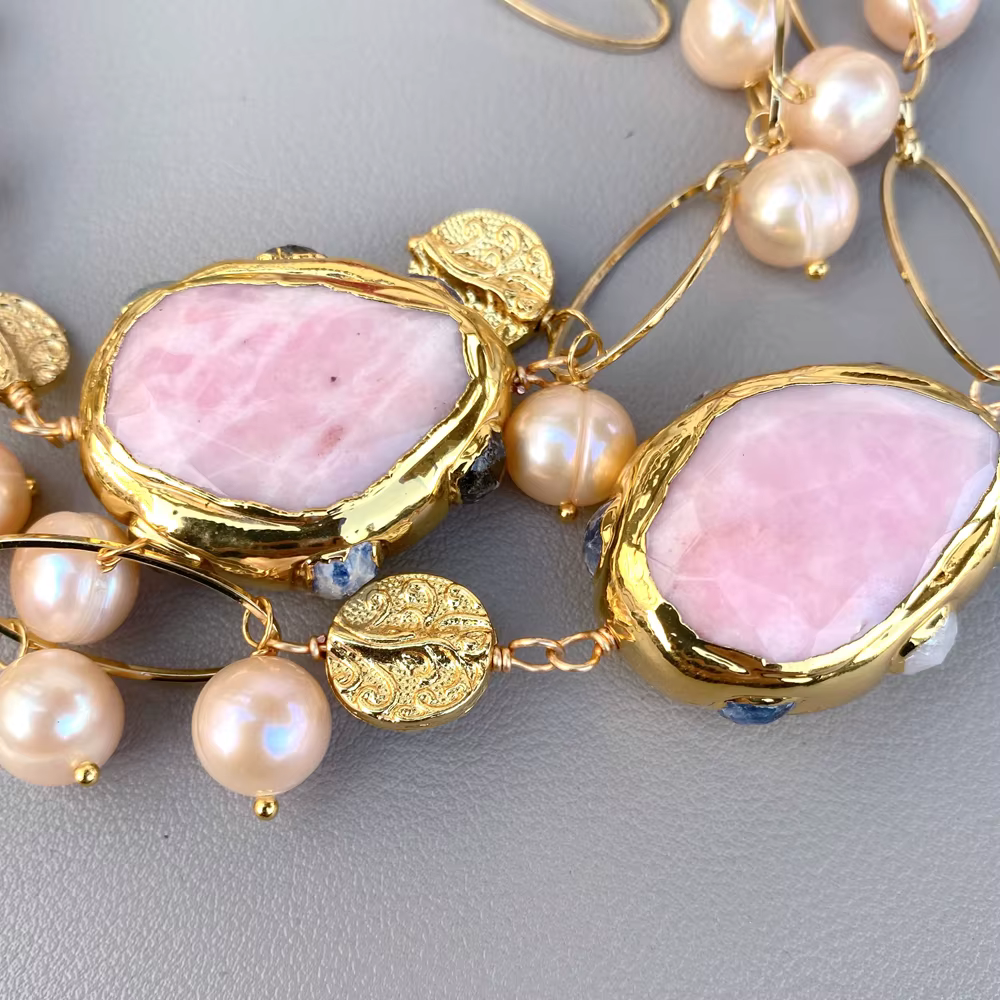Y·YING Collier statement en perles d'orange cultivées, jade rose et pierre de soleil, bijoux de créa