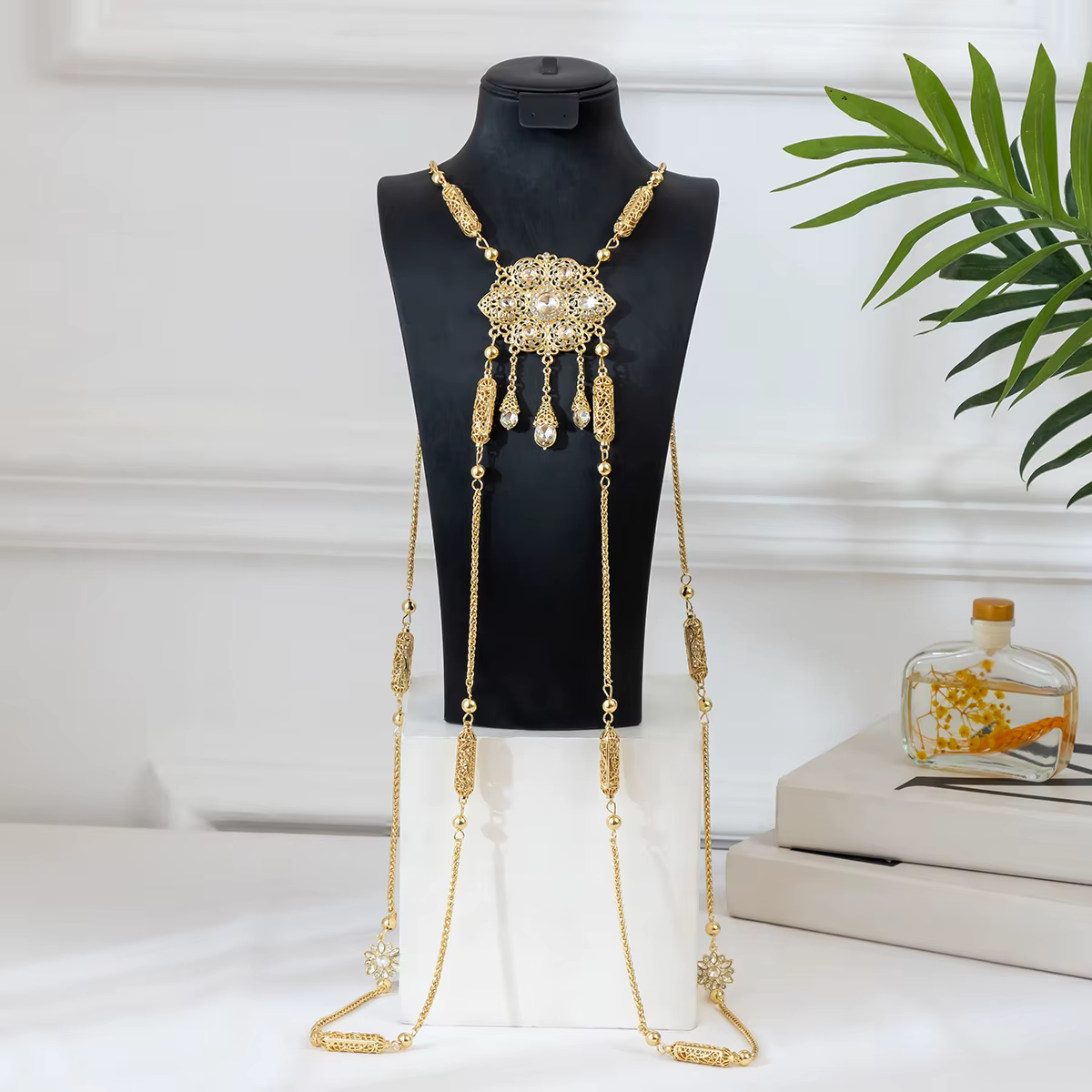 Robe de mariée sculptée de Style Court plaquée or, chaîne d'épaule, bijoux pour femmes, accessoire d
