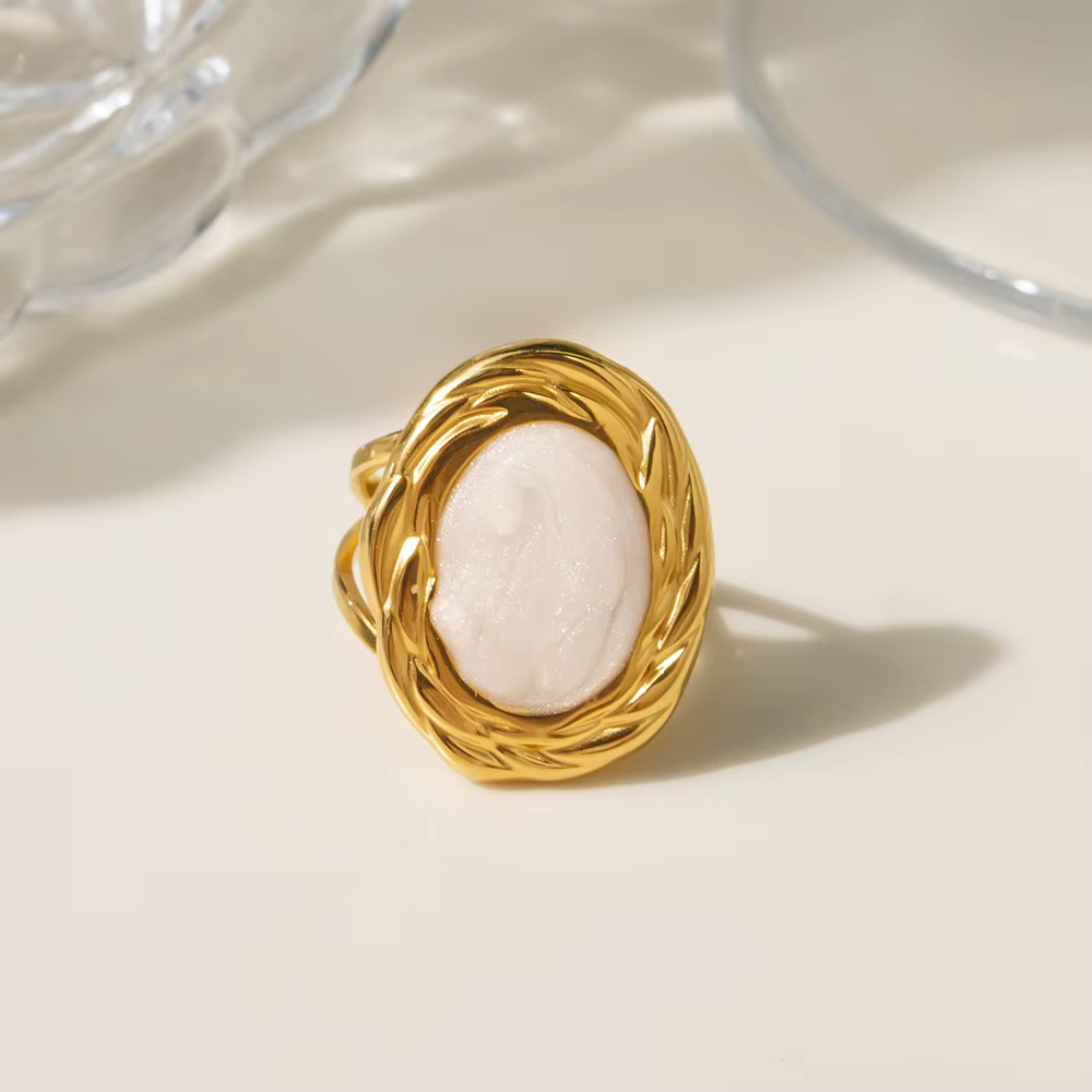 Bague de tempérament Vintage couleur or, bijoux français de luxe légers haut de gamme en acier inoxy