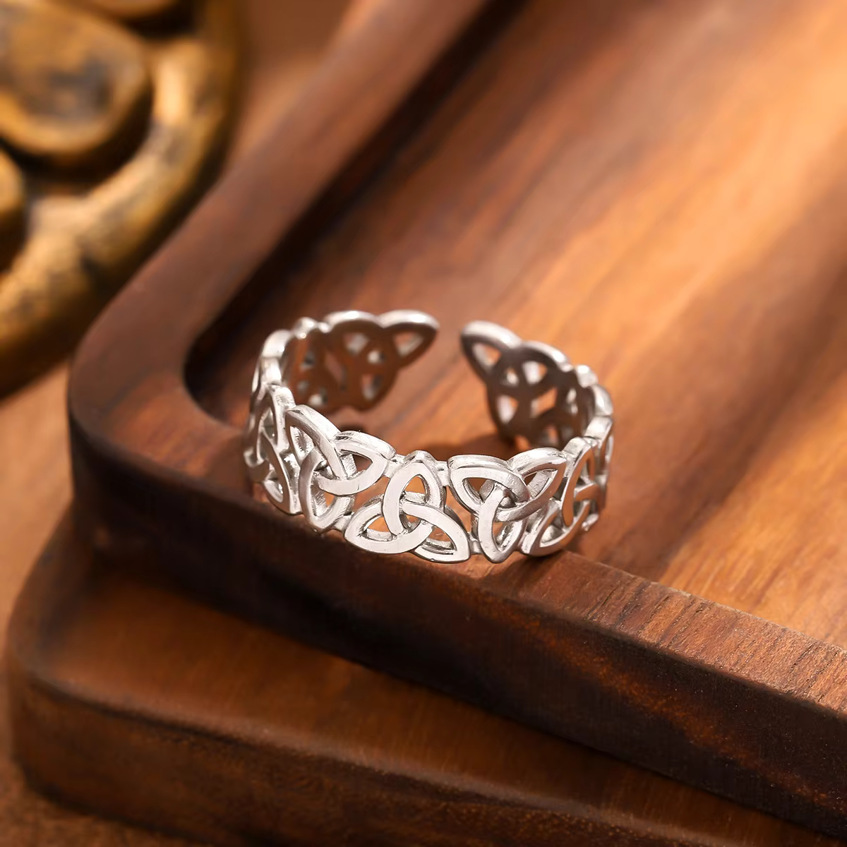 Bague en acier inoxydable plaqué or à nœud celtique de luxe léger, métal lourd imperméable et ne se 