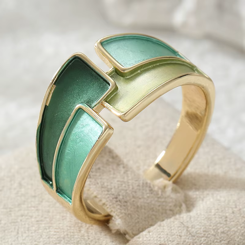 Bague vintage pour femme, motif vert sculpté à la main, créative, couleur or, métal, géométrique, po
