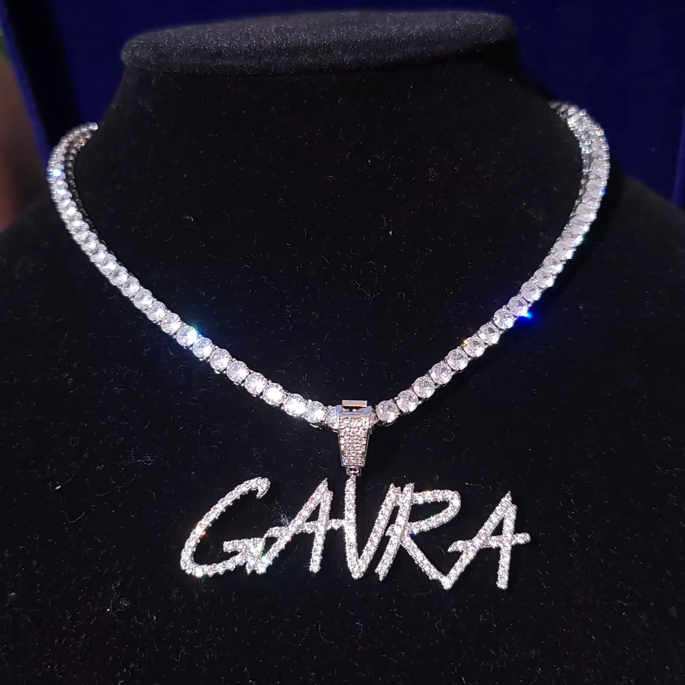 Collier avec pendentif en forme de lettre en petite police personnalisée, initiale personnalisée, ch