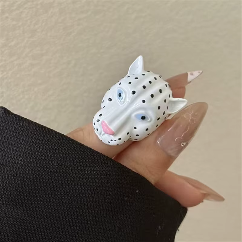 Bague élégante en métal et émail pour femmes, tête de léopard, tendance, extravagante, haut de gamme