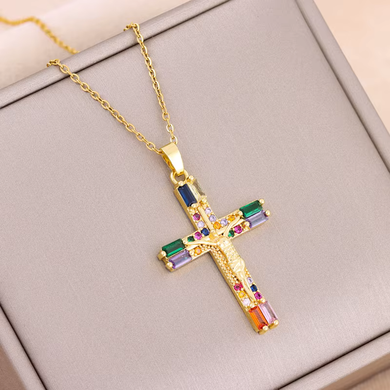 Bijoux de cou rétro colorés pour femmes, pendentif croix de Jésus en cristal, style punk vintage, co