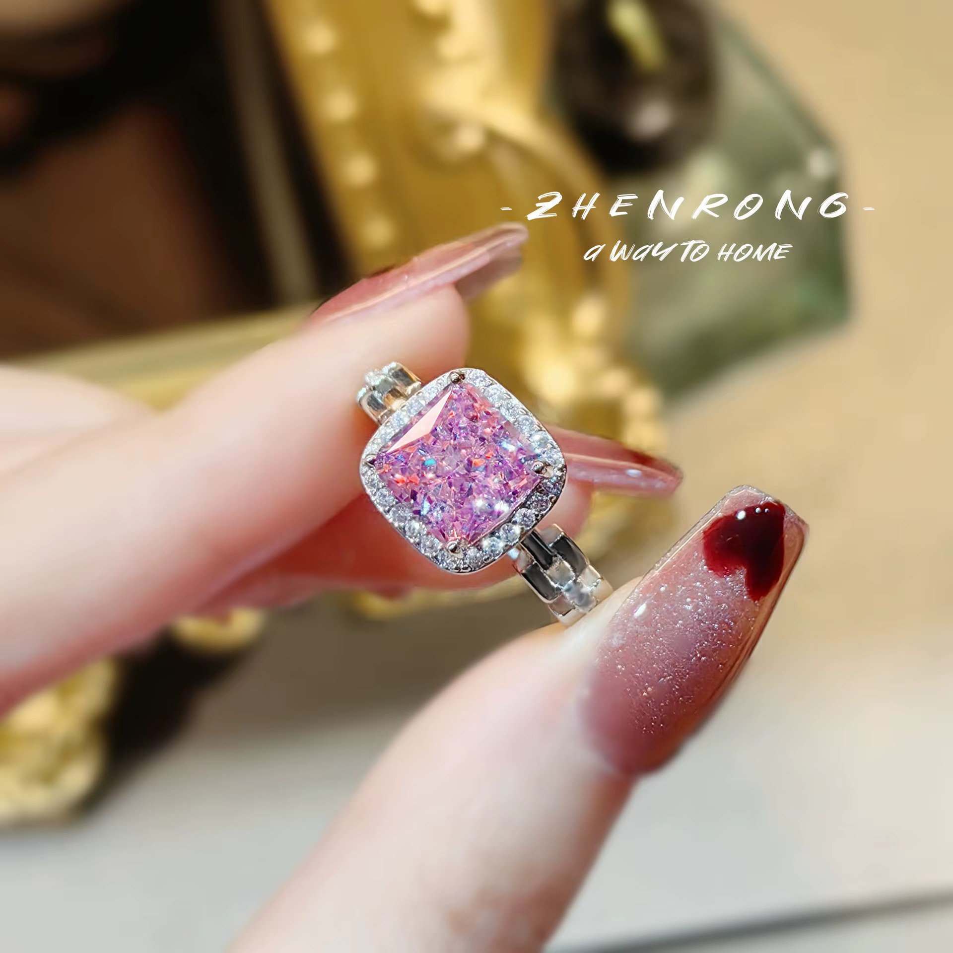 Bijoux pour femmes - Bague en argent sterling 925 rose avec coupe Ice Flower. Bague de forme carrée.