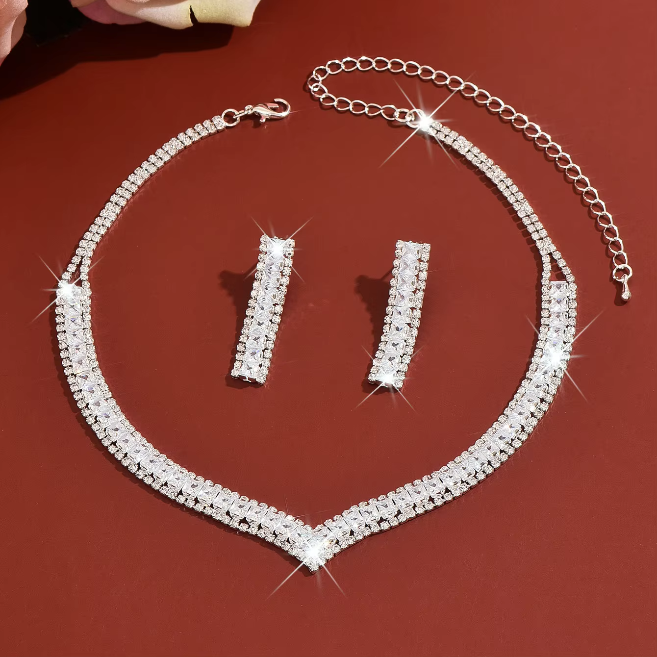 Nouvel ensemble collier et boucles d'oreilles de mariée ultra-brillant en forme de V, écologique et 