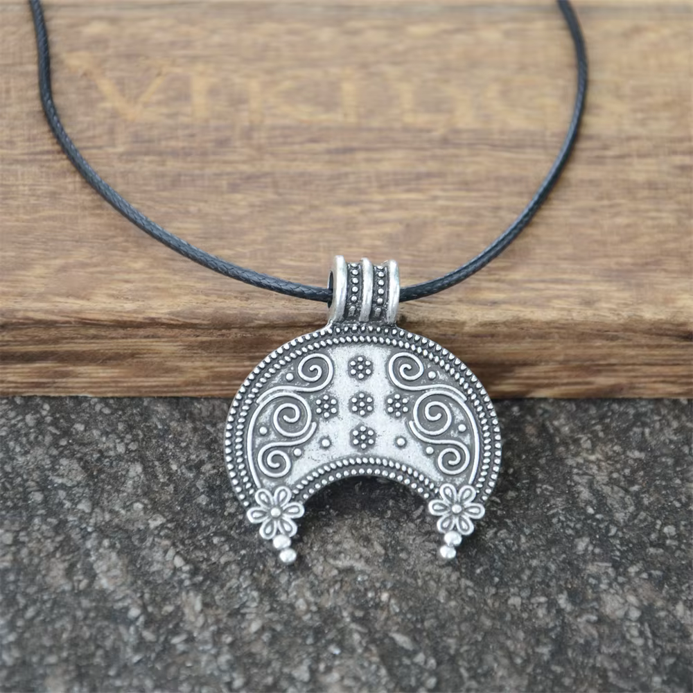 Pendentif Slavique Lunula Moon pour Femme, Bijoux Viking, Collier Ethnique Esclaves MORAVIA Lunitsa
