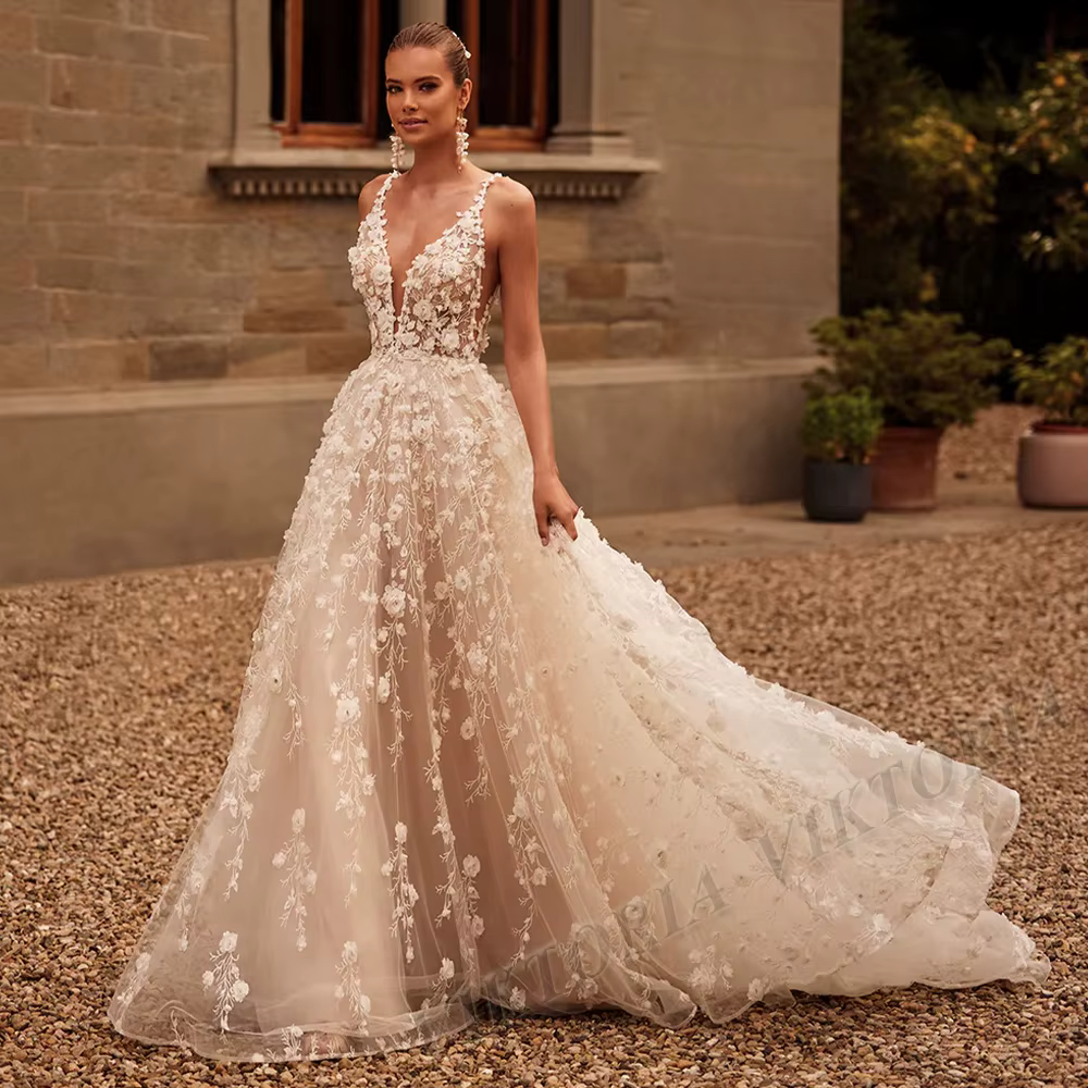 VIKTORIA-Robe de Mariée en Dentelle Personnalisée pour Femme, Col en V Profond, Bretelles Spaghetti