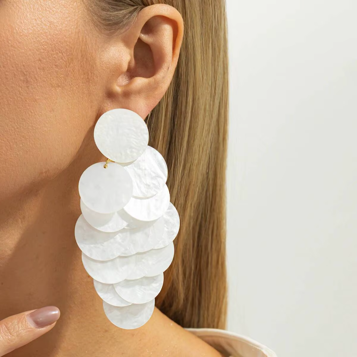PuRui Hyperbole multicouche blanc rond acrylique paillettes boucles d'oreilles femmes personnalité é