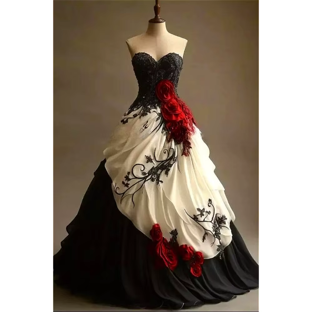 Robe de mariée gothique personnalisée sans bretelles, coupe princesse, avec appliques de roses rouge