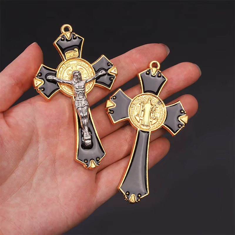 Nouvelle croix religieuse bijoux chrétiens pendentif croix saint benedict motif croix pendentif coll