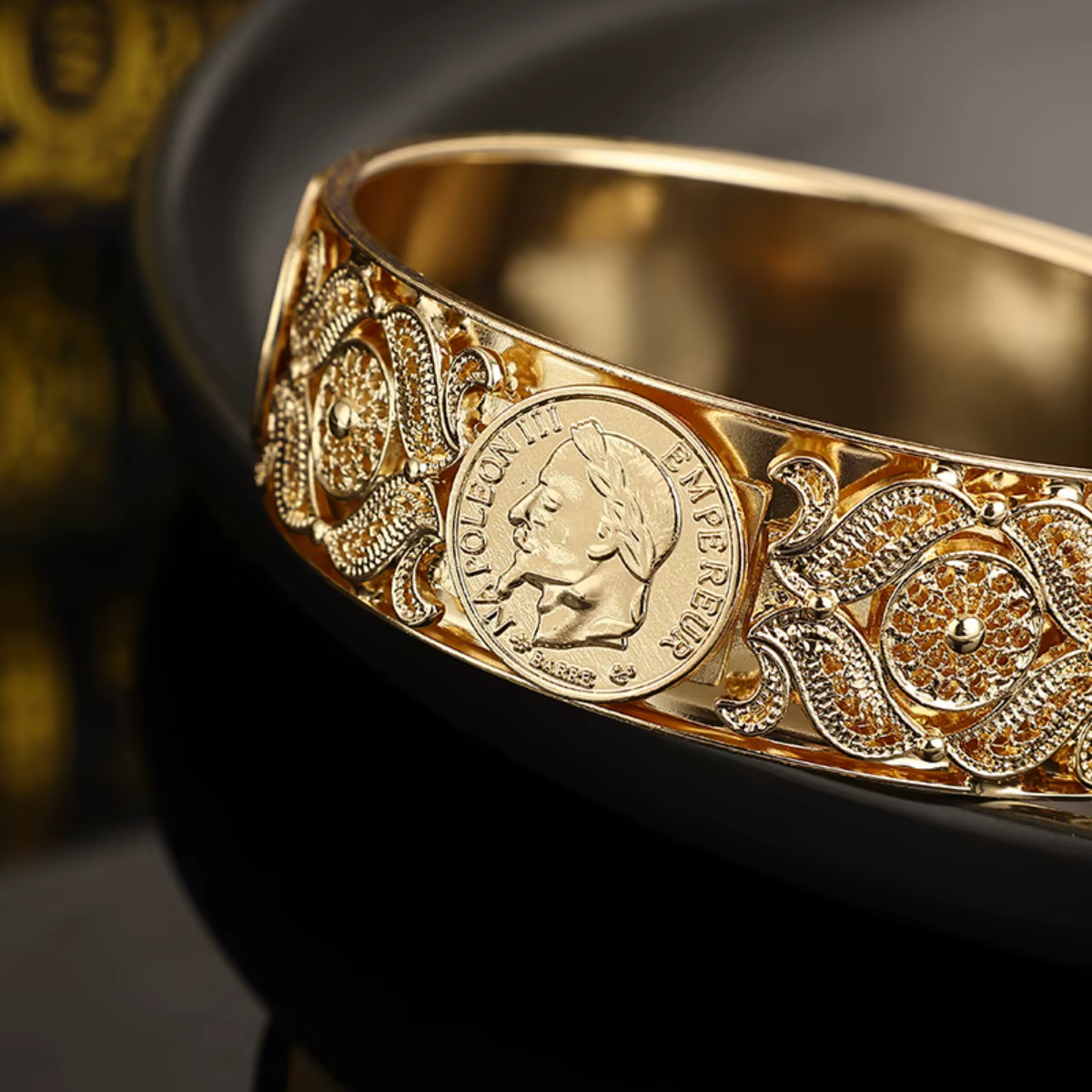 Bracelet Napoléon III de couleur dorée, pièce française classique, Design évidé, Bracelet de mariage
