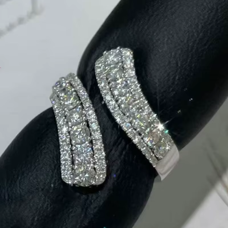 Bagues élégantes et tendance entièrement serties de diamants pour femmes, bijoux de luxe et de haute