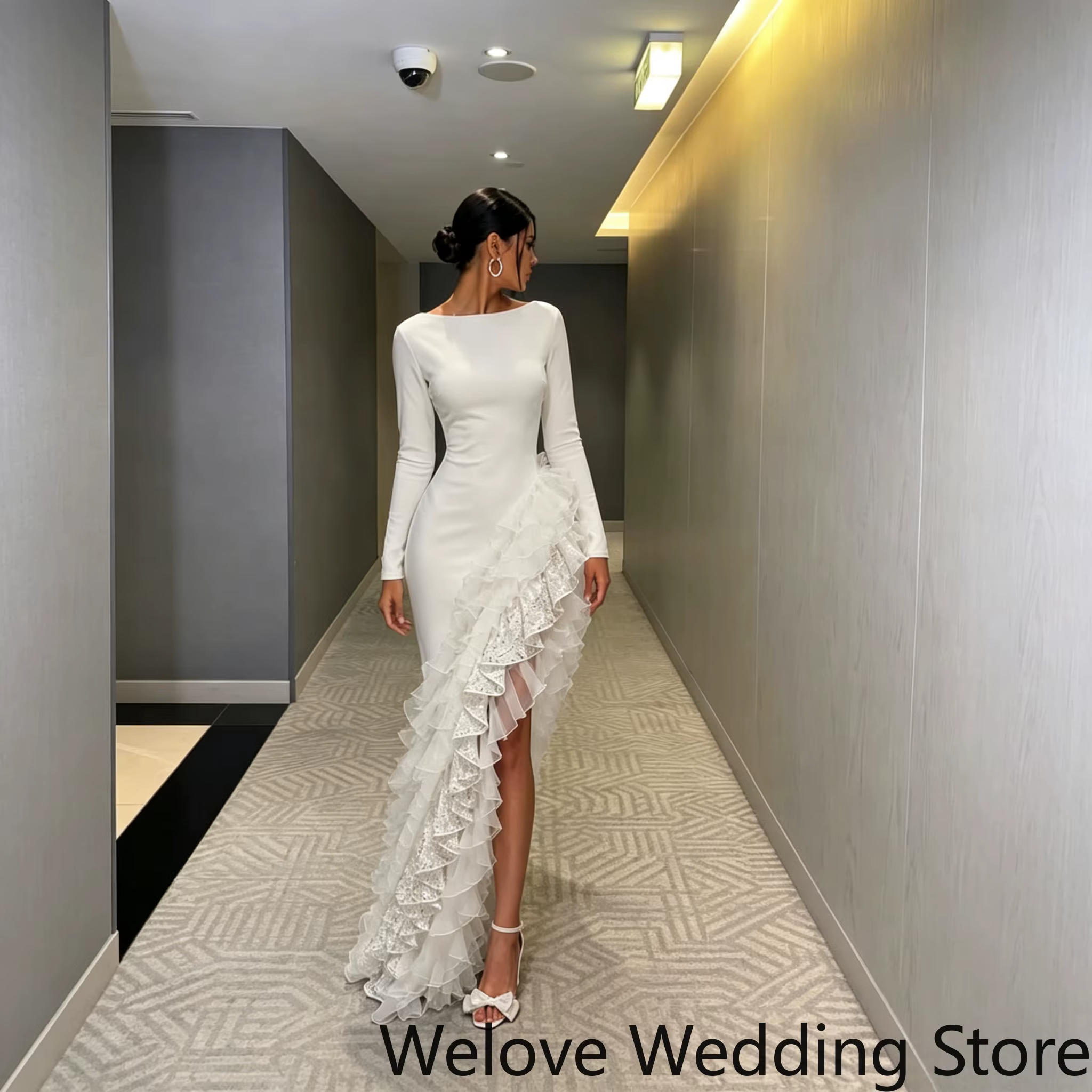 Robe de cérémonie blanche unie élégante et personnalisée, avec manches longues extensibles classique