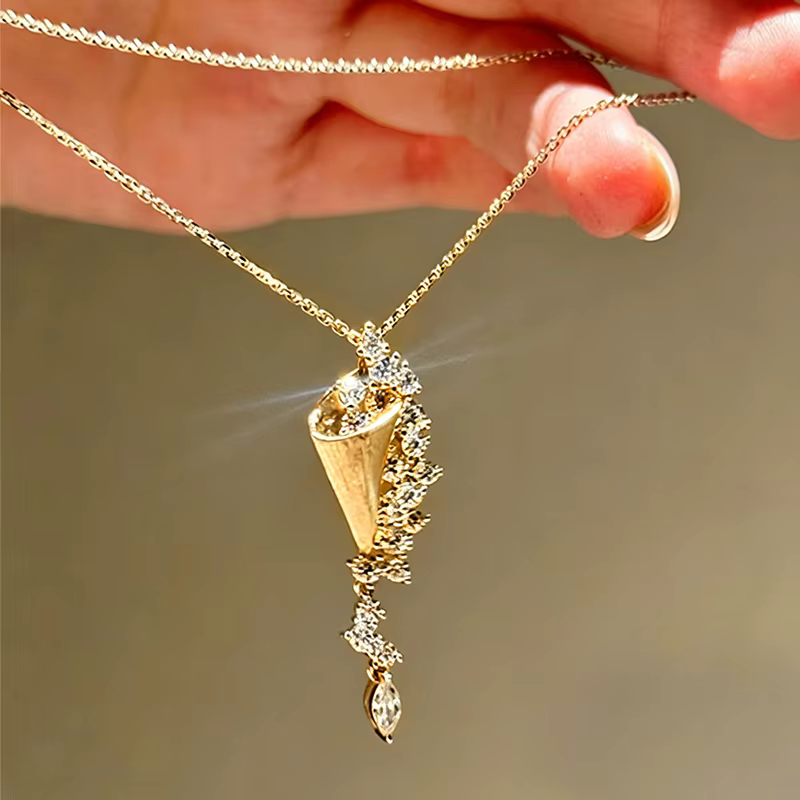 Collier en moissanite taille marquise/ronde, pendentif à pompon exquis pour femme, chaîne de clavicu