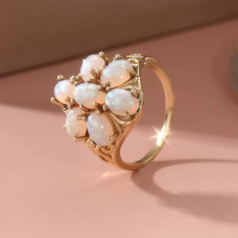 Bague élégante plaquée or avec opale synthétique incrustée pour femme, bijou d'anniversaire en forme
